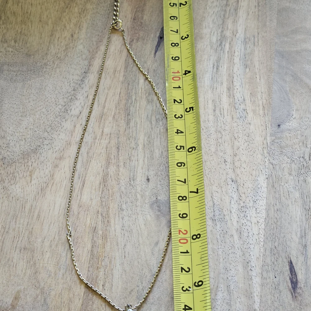 Elegant DIOR Gold Necklace with Interlocking Pendant - Picture 7 of 10